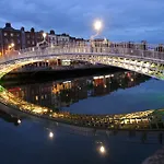 Gallery Quay 2 Bed Apartment